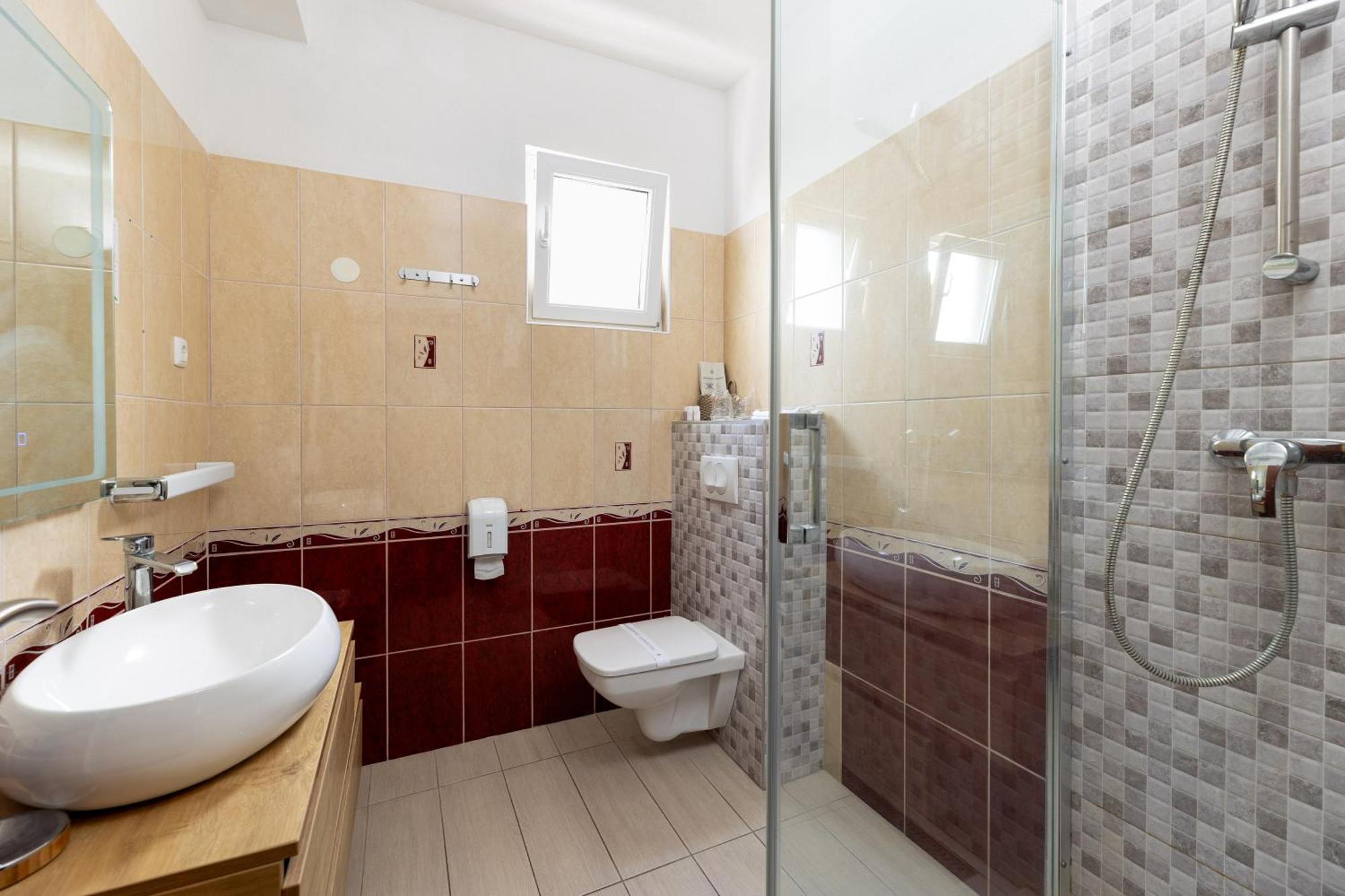 Villa Okruk-10 Meters Away From The Beach Okrug Gornji Exterior foto